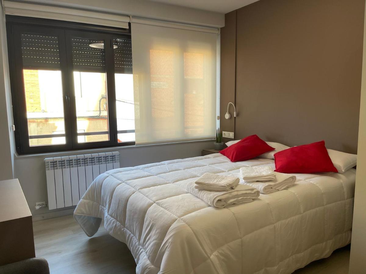 Apartamentos Puertas Del Orbigo Carrizo de la Ribera ภายนอก รูปภาพ